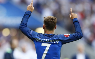 第一体育动态-中场大师用脚说话